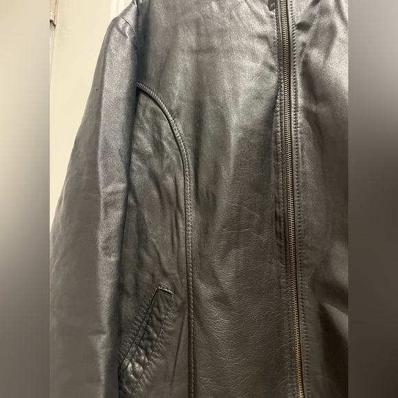 Vintage Classic Black Leather Zip-Front Jacket - women - Picture 3 of 9